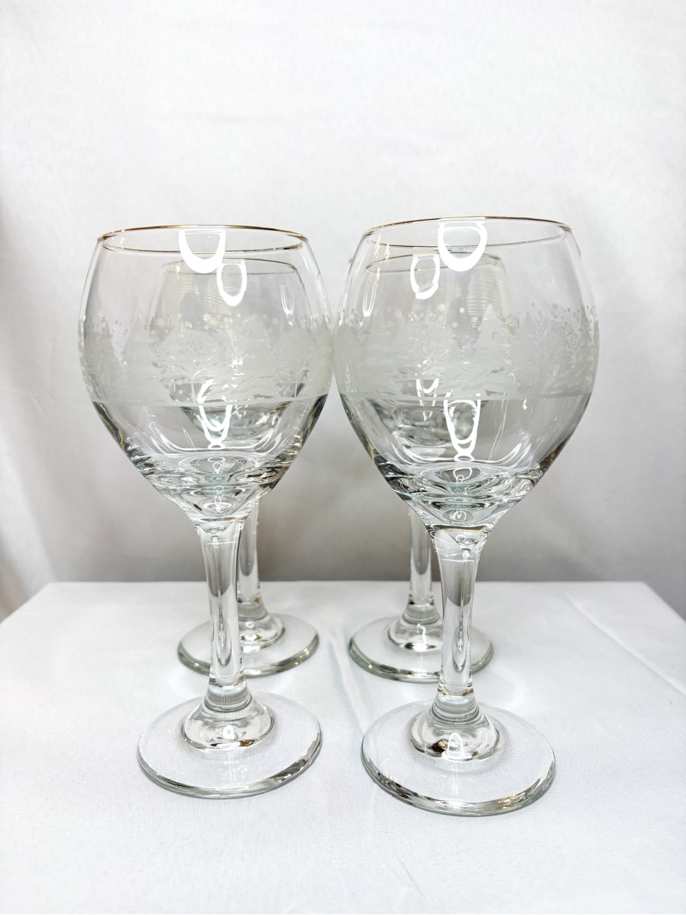 Libbey Clear Glass Wine Goblet with White Winter Tree Design set of 4